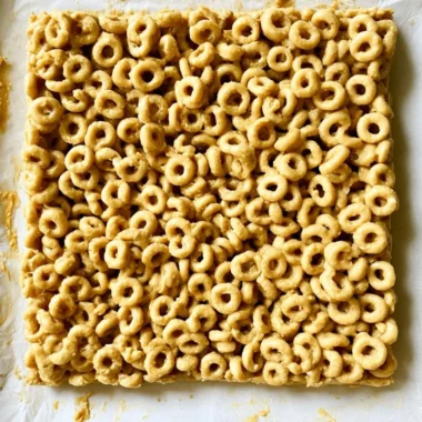 Cozy Peanut Butter and Cheerio Bars for a delicious snack