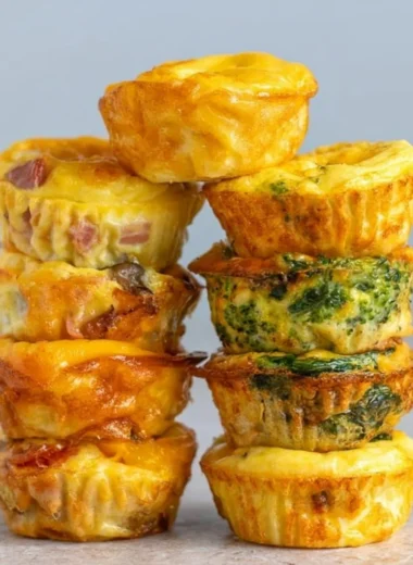 Healthy breakfast egg muffins packed with vegetables and protein.