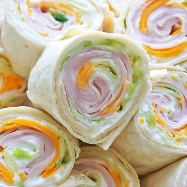Delicious Turkey Cheddar Lunch Roll Ups with fresh ingredients.